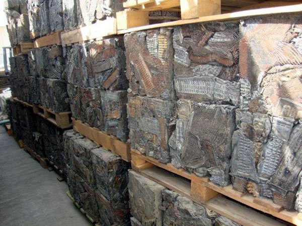 MIXED UNSWEATED AUTO RADIATORS SCRAP - Image 2